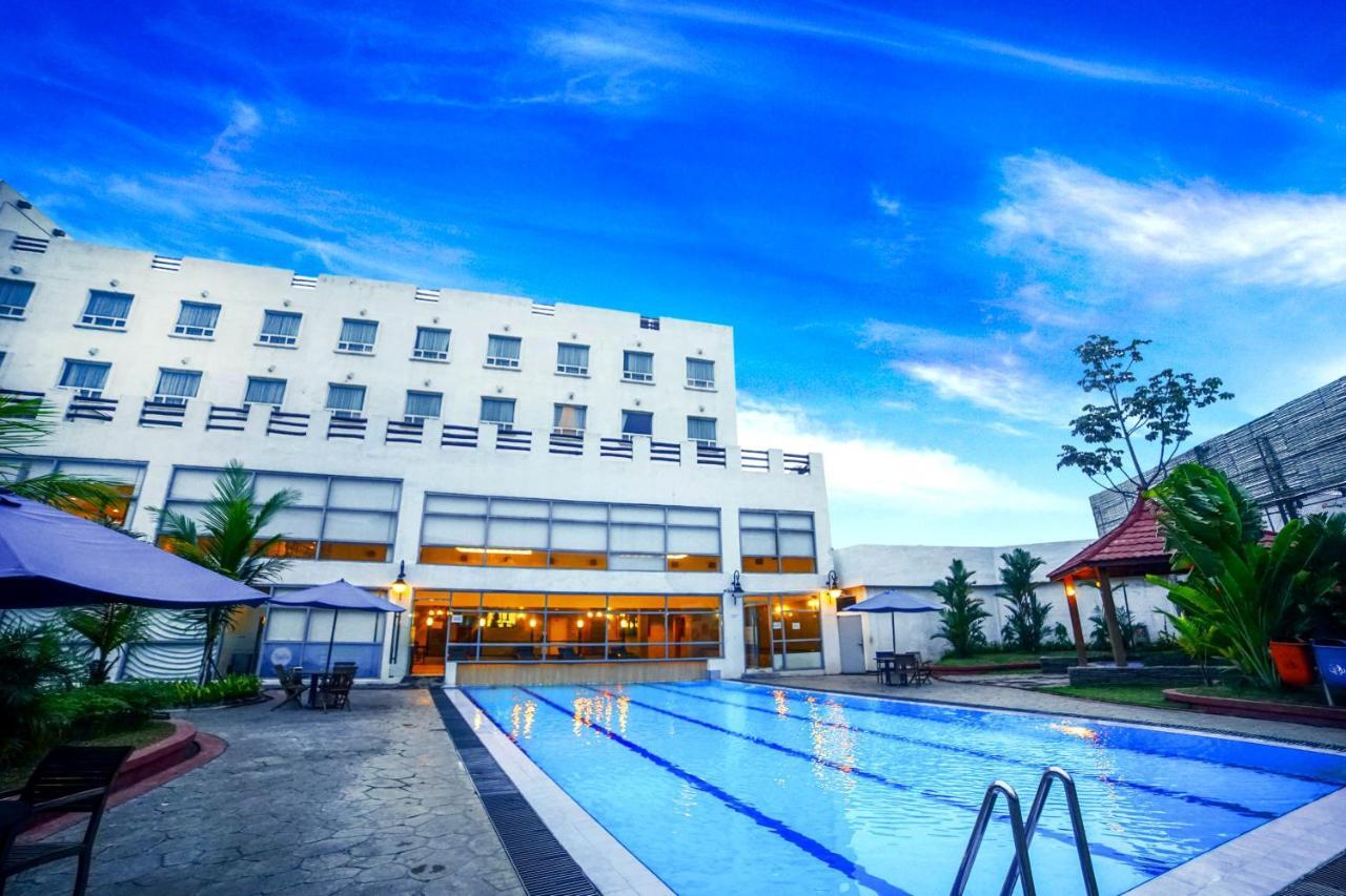 Forbis Hotel Serang Ngoại thất bức ảnh